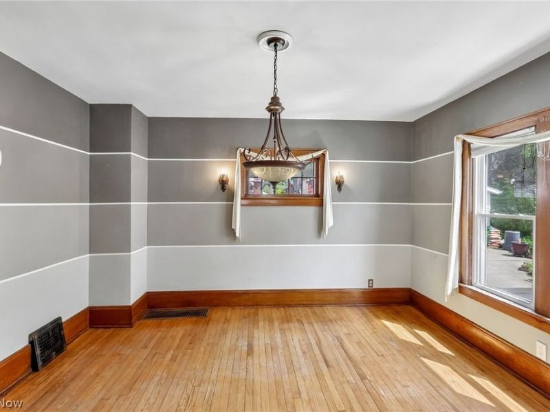 403 E Baird Avenue, Barberton, OH 44203 Photo 7