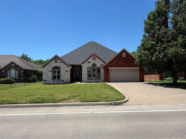 1403 S 9th Street , McAlester, OK 74501