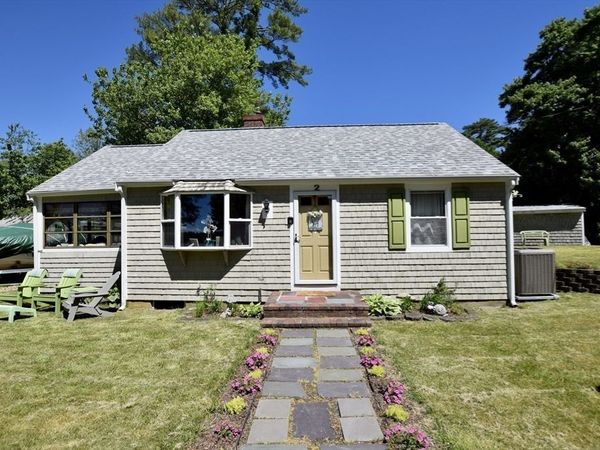 2 Shore Ave, Lakeville, MA 02347