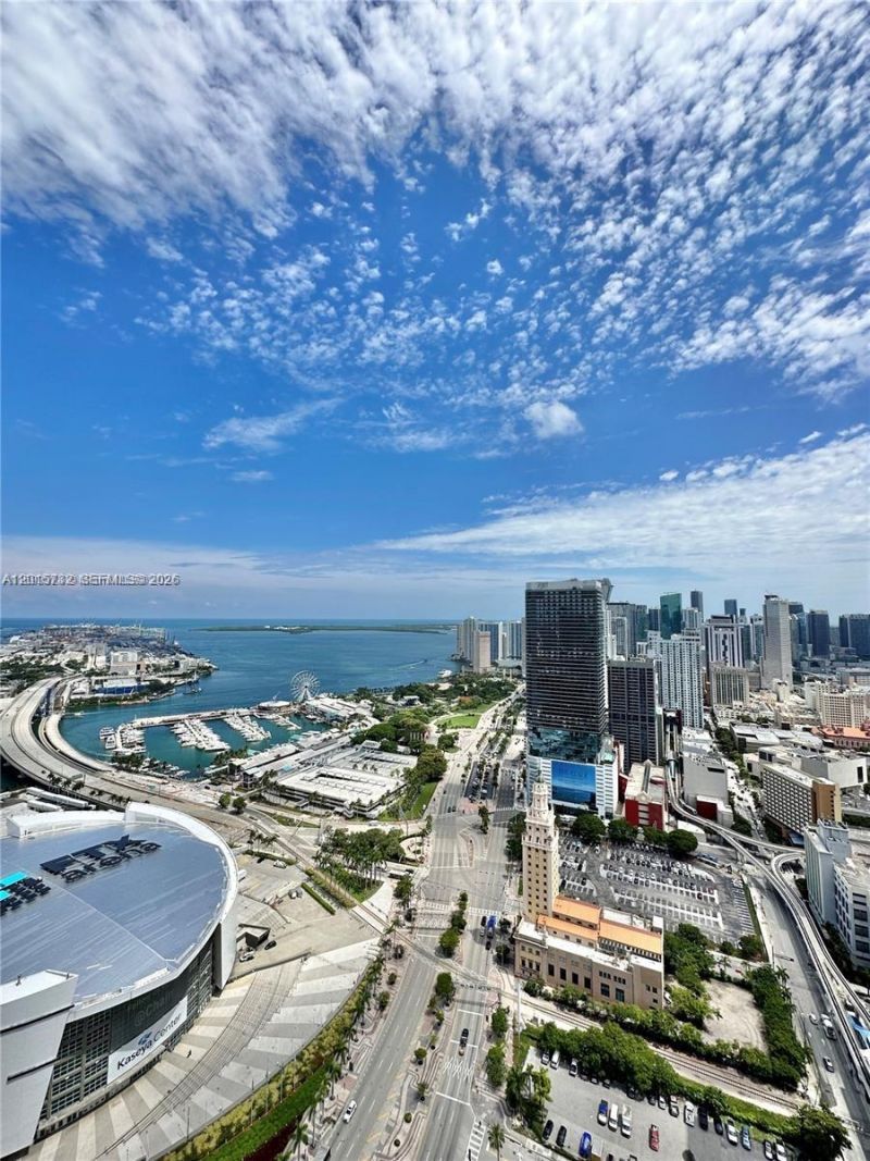 888 SE Biscayne Blvd , Unit 4803, Miami, FL 33132 Photo