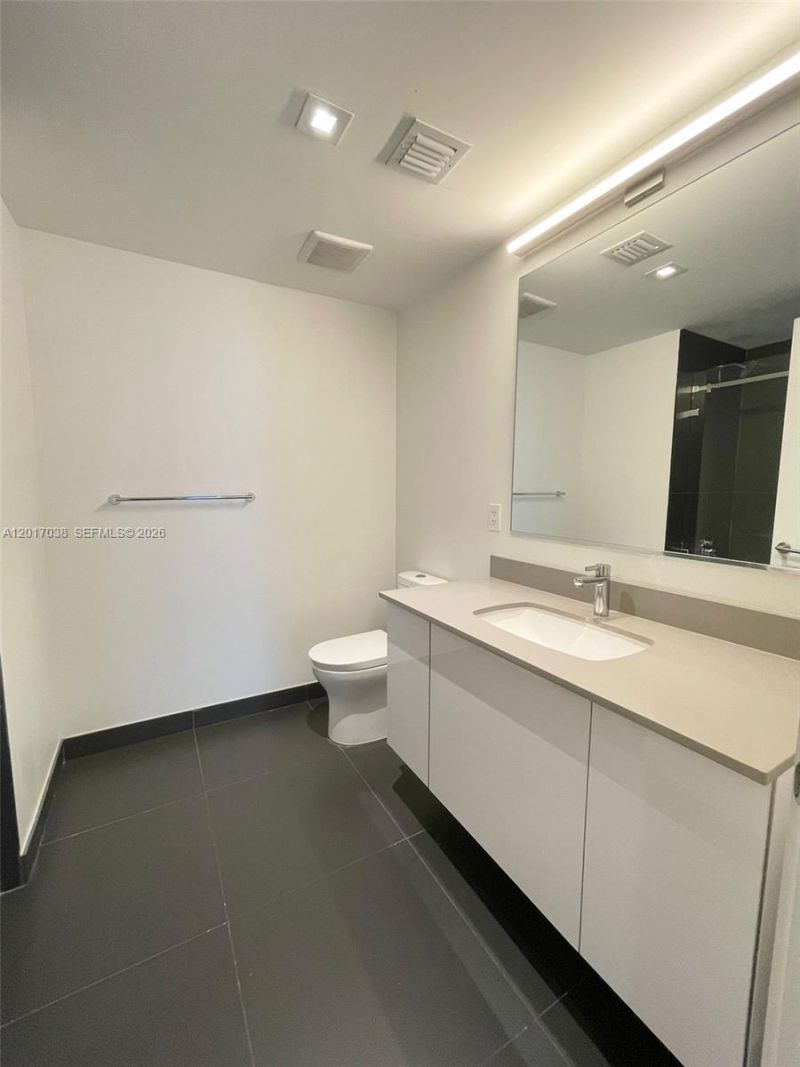 1600 NE 1st Ave , Unit 2405, Miami, FL 33132 Photo