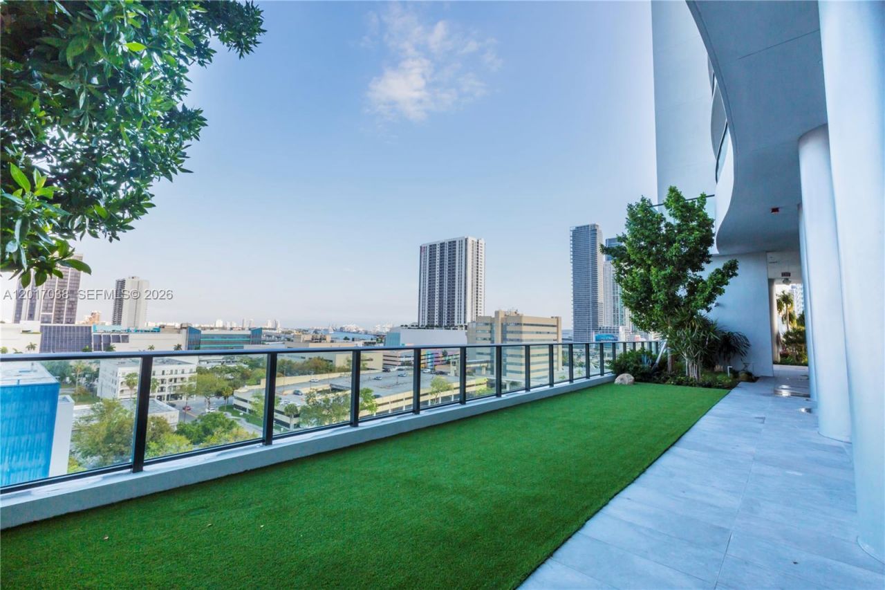 1600 NE 1st Ave , Unit 2405, Miami, FL 33132 Photo