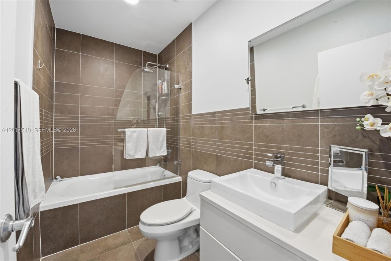 2100 Park Ave, Unit 302, Miami Beach, FL 33139 Photo