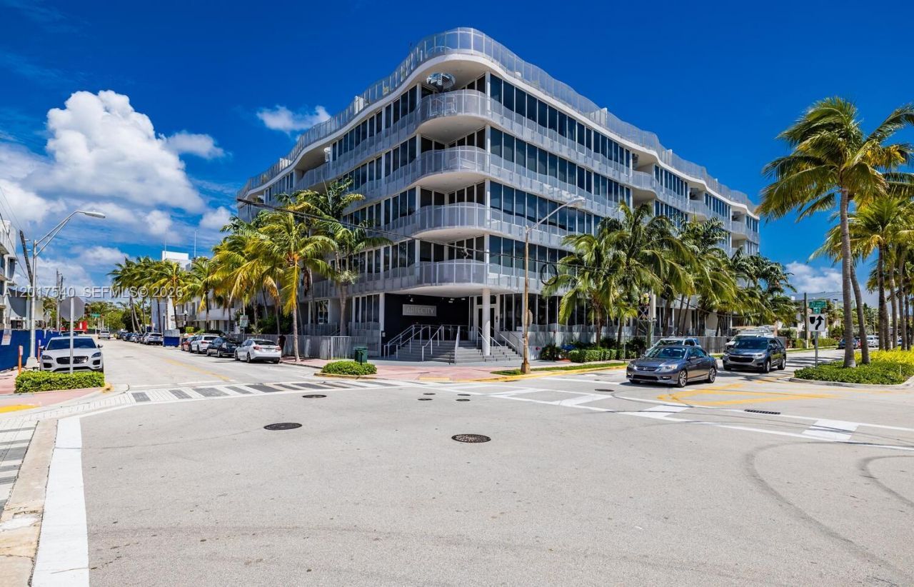 2100 Park Ave, Unit 302, Miami Beach, FL 33139 Photo