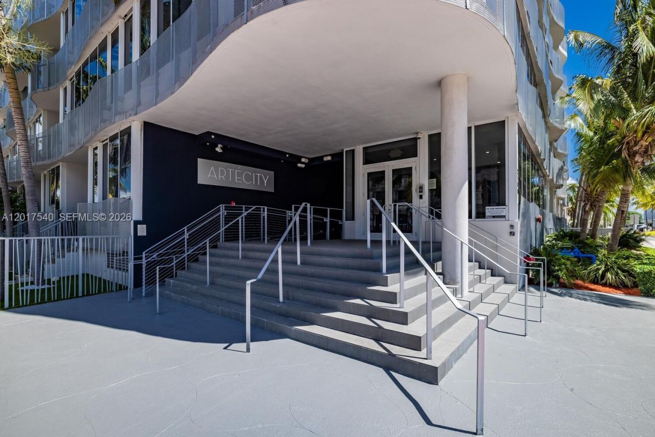 2100 Park Ave, Unit 302, Miami Beach, FL 33139 Photo