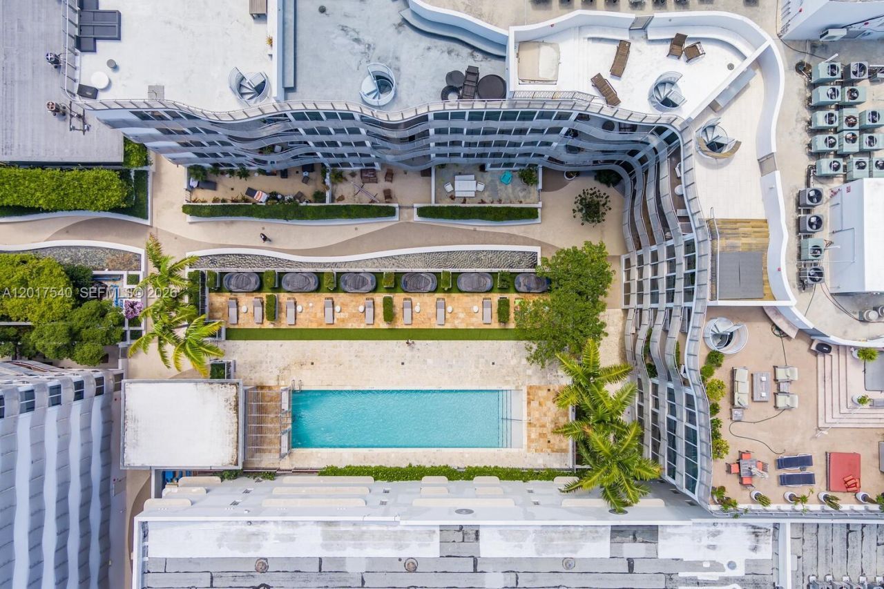 2100 Park Ave, Unit 302, Miami Beach, FL 33139 Photo