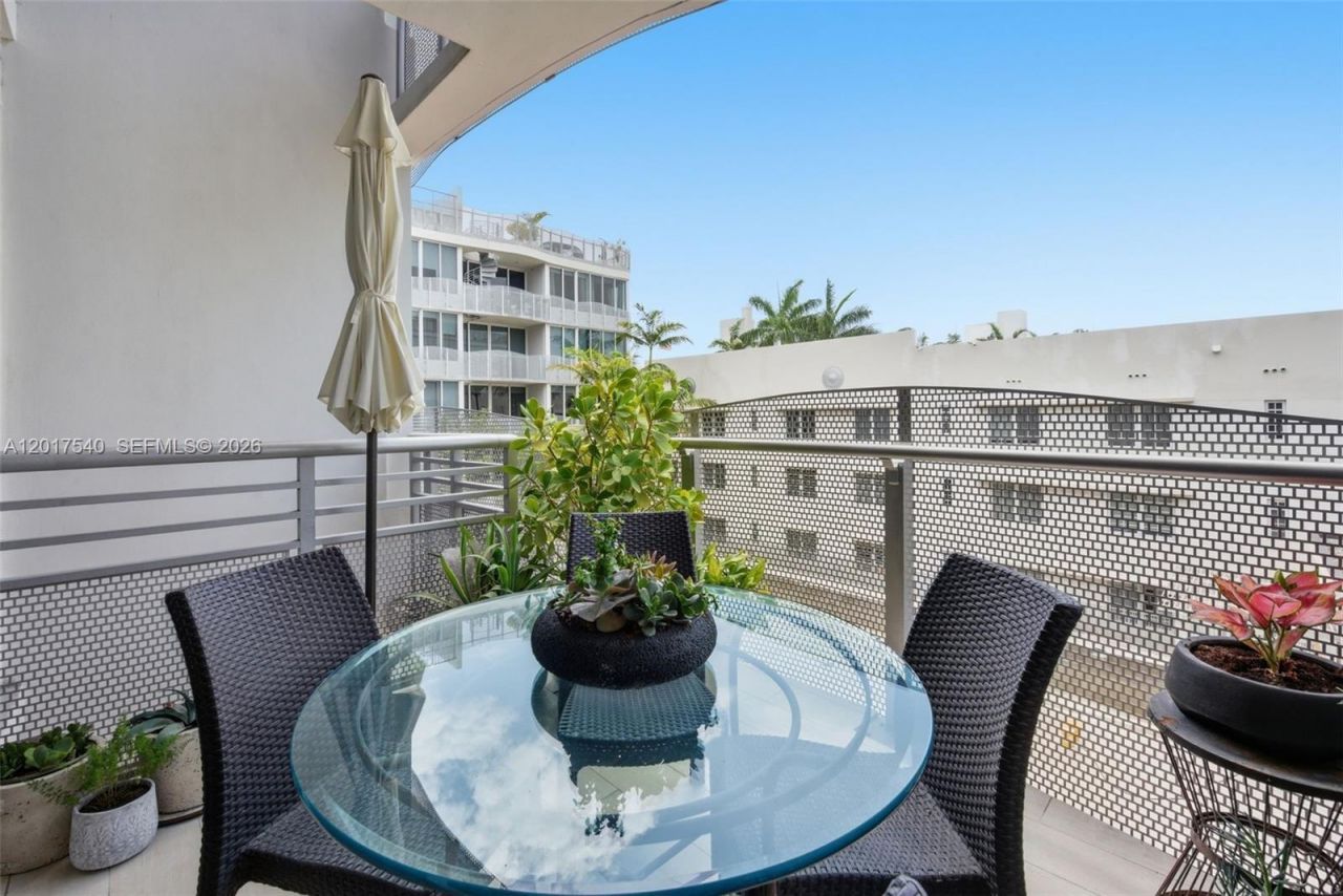 2100 Park Ave, Unit 302, Miami Beach, FL 33139 Photo