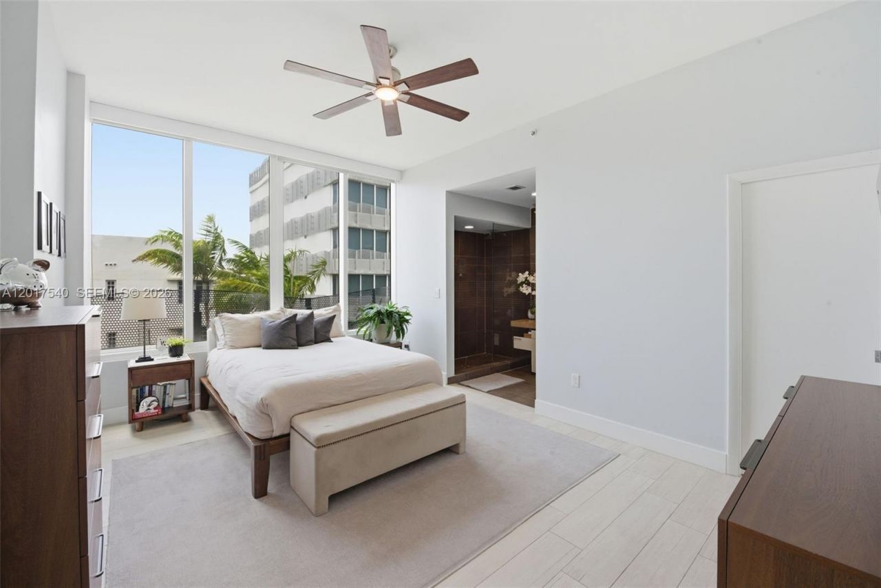 2100 Park Ave, Unit 302, Miami Beach, FL 33139 Photo