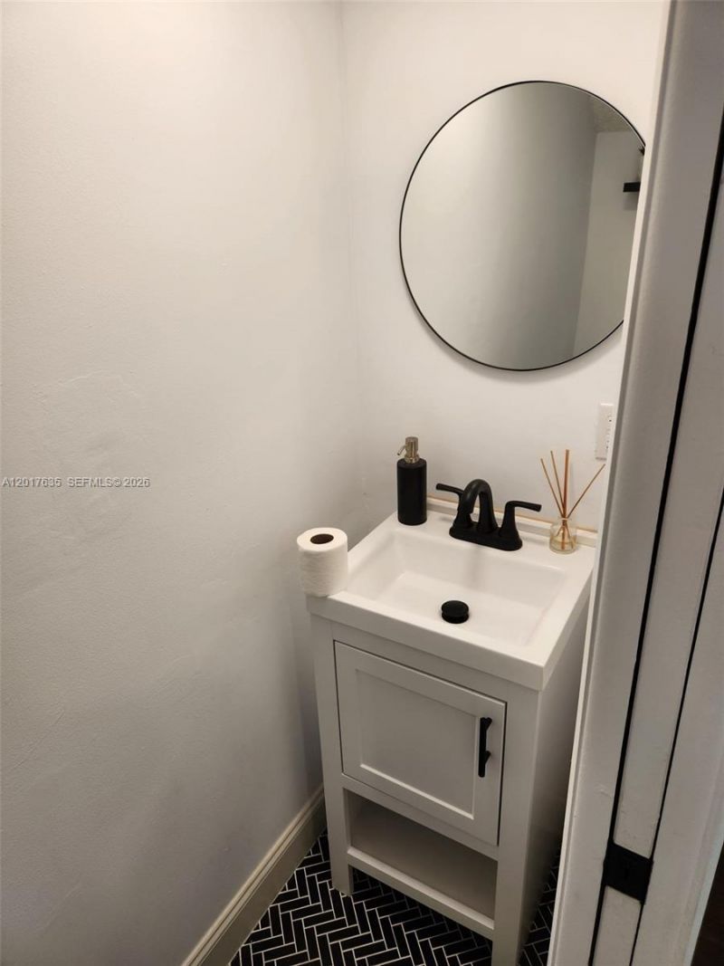 5650 W 26th Ct , Unit 207, Hialeah, FL 33016 Photo