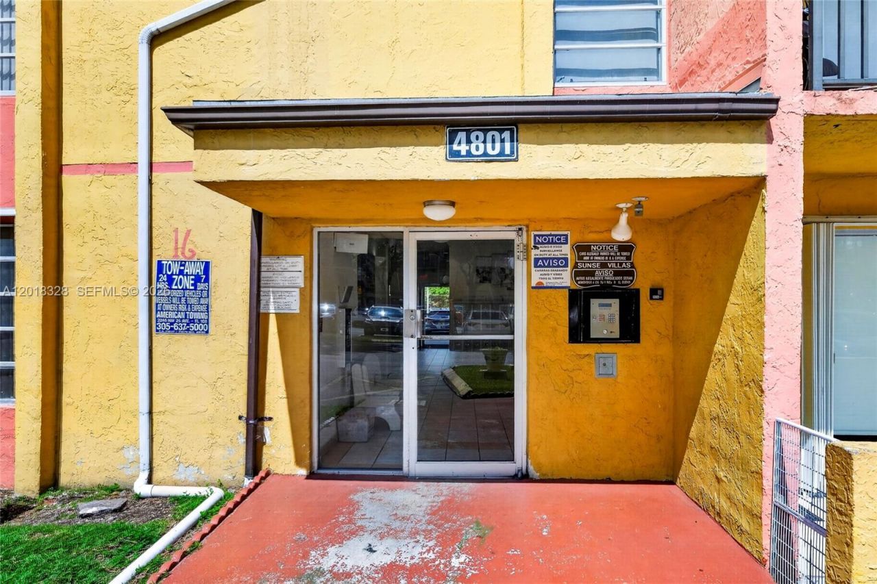 4801 NW 7th St , Miami, FL 33126 Photo