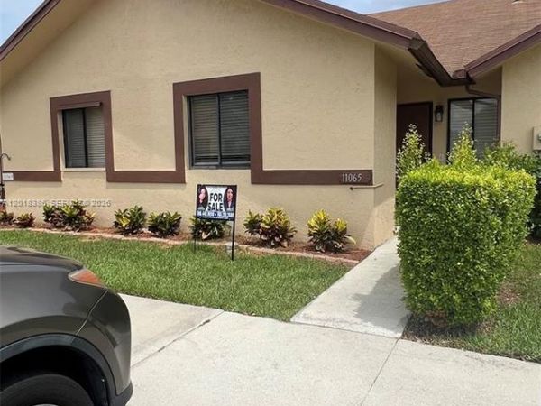 11065 NW 38th Pl, Sunrise, FL 33351