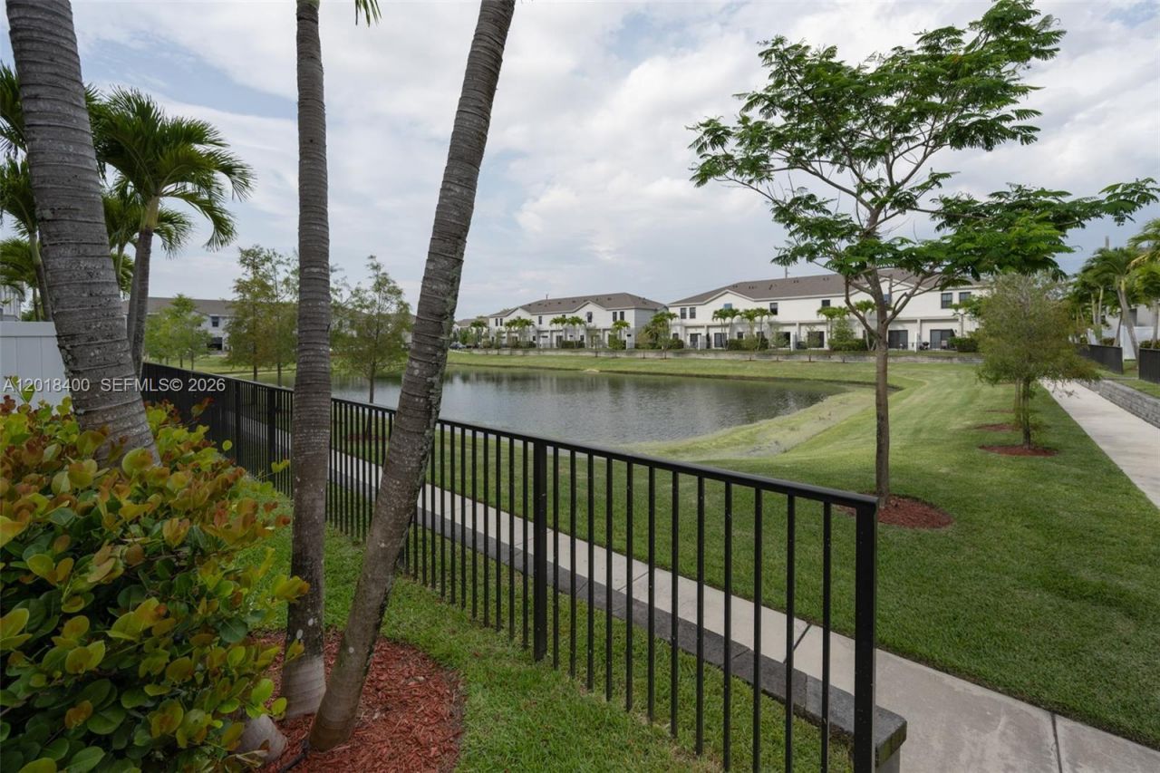 844 NW 3rd Way, Unit 844, Pompano Beach, FL 33060 Photo