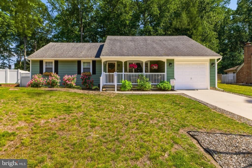 26 Bedford Terrace, Turnersville, NJ 08012 Main Photo