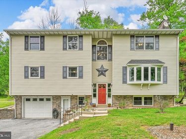 5220 OLEY TURNPIKE ROAD, READING, PA 19606