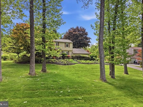 6 RIDGE ROAD , MALVERN, PA 19355