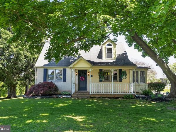 1525 COLLEGE AVENUE , COLLEGEVILLE, PA 19426