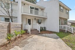 958 Myrtle Court photo 4