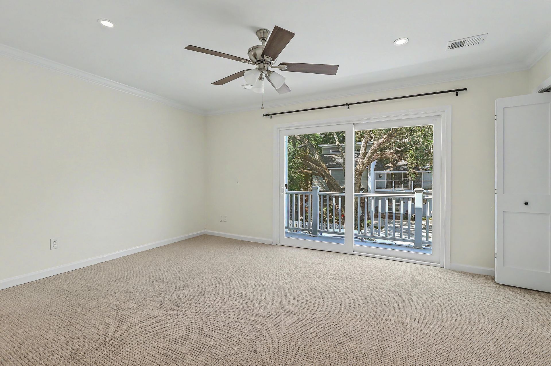 958 Myrtle Court Photo 28