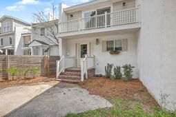 958 Myrtle Court photo 4