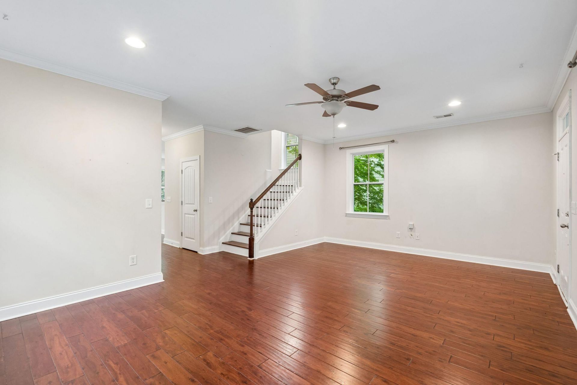 5201 Celtic Drive Photo 10