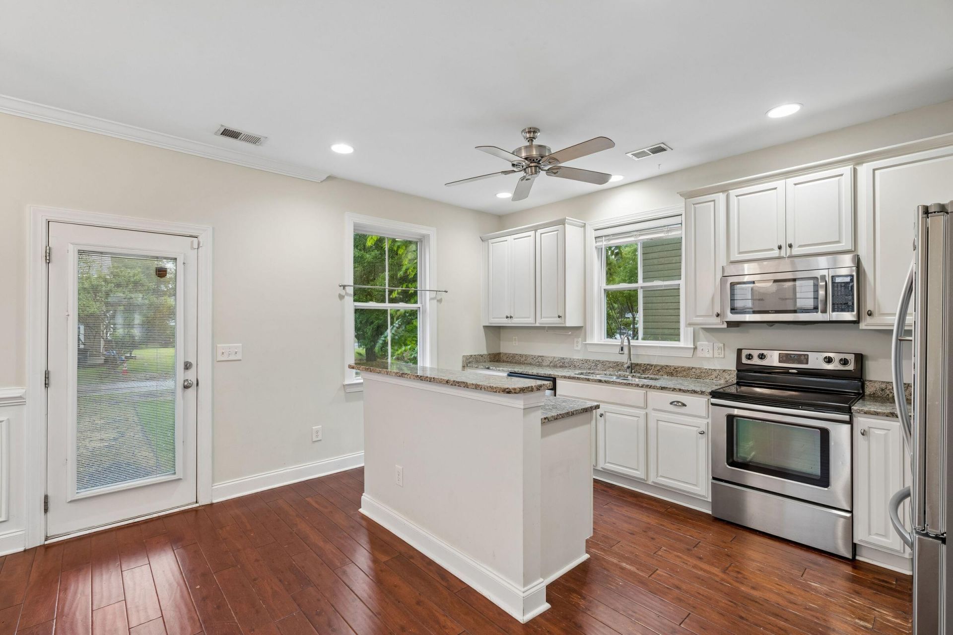 5201 Celtic Drive Photo 12
