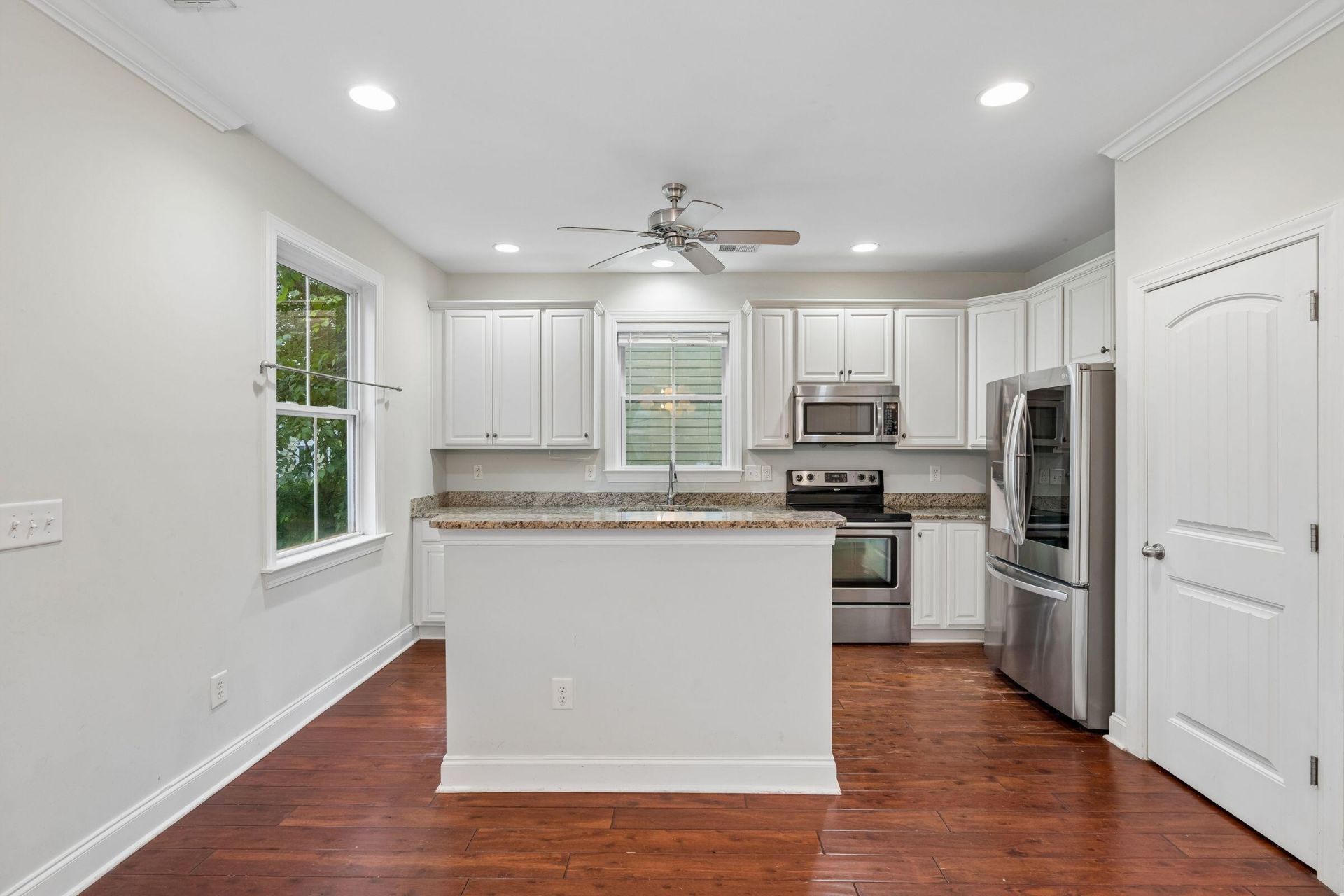 5201 Celtic Drive Photo 13