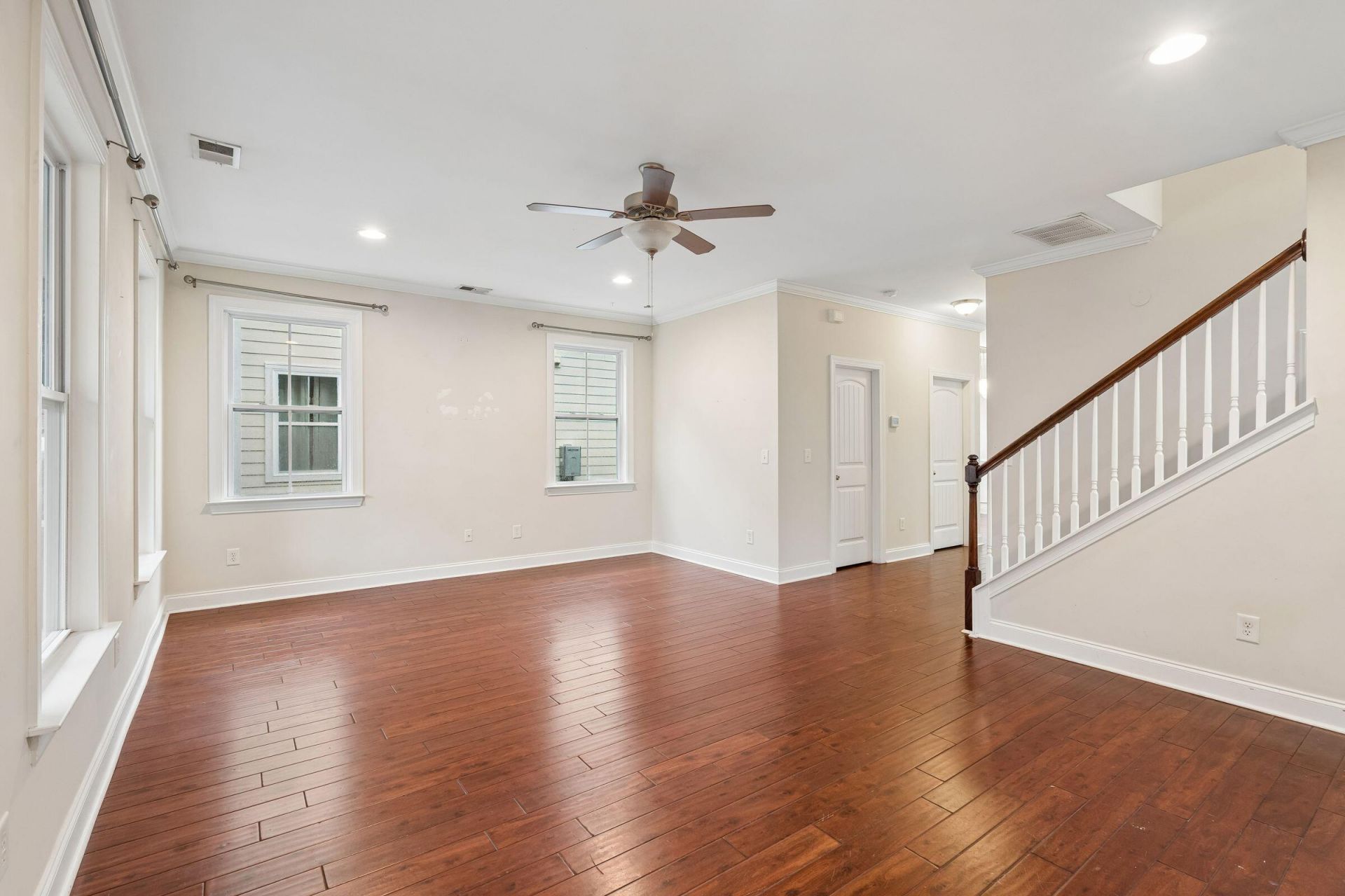 5201 Celtic Drive Photo 8