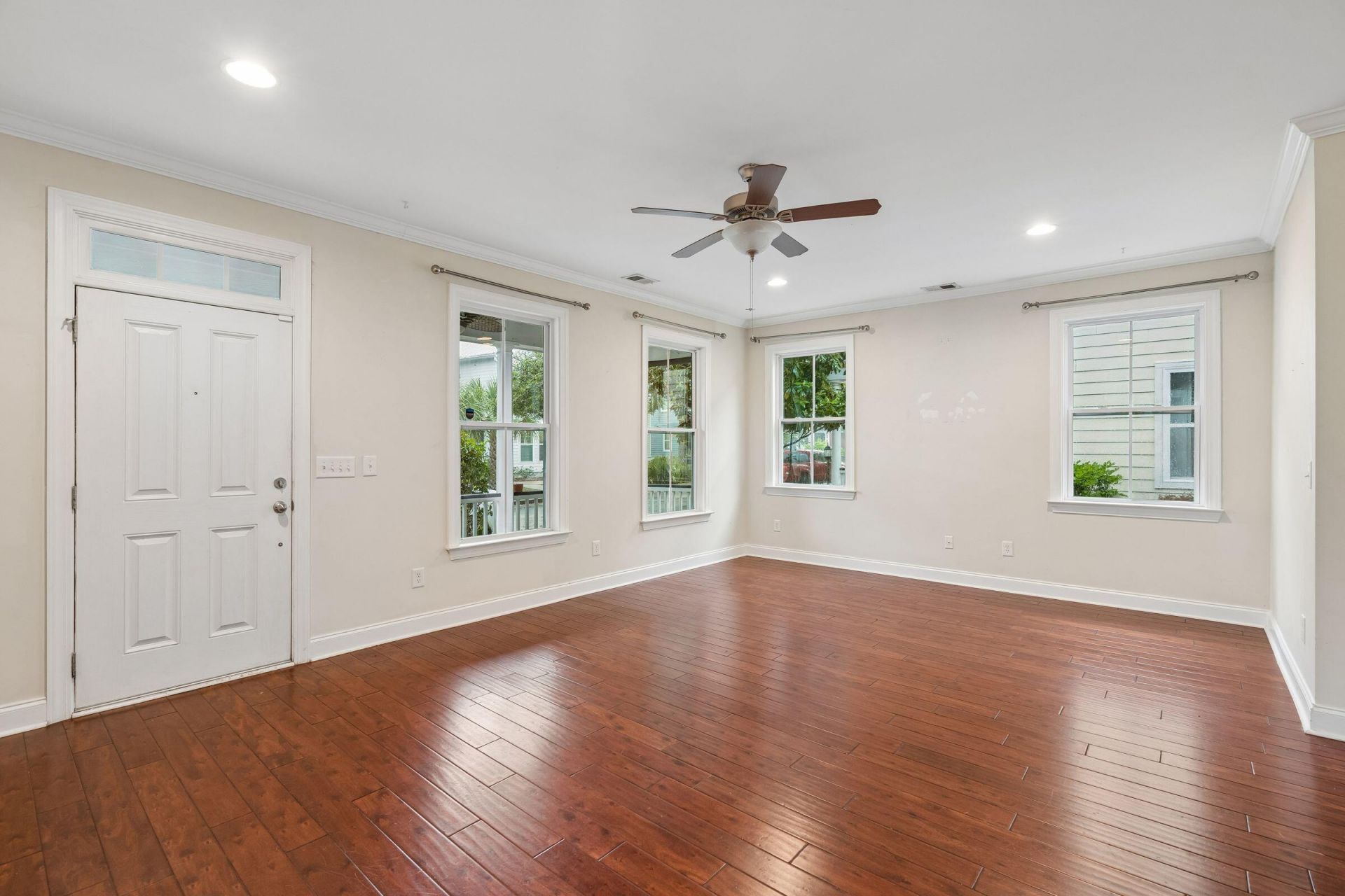 5201 Celtic Drive Photo 9