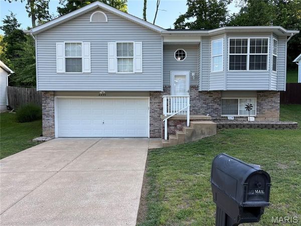 4499 Prospect Dr, House Springs, MO 63051