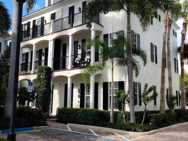 134 Madison Lane, Delray Beach, FL 33444