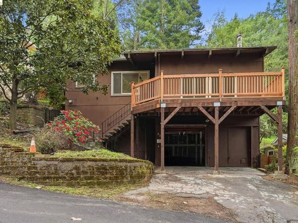 33 Eastwood Ct, Oakland, CA 94611