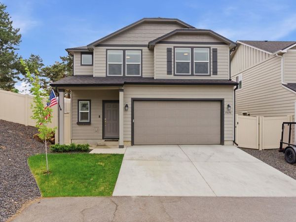 19698 E 3rd Ln, Greenacres, WA 99016