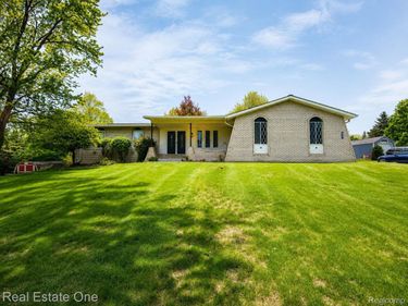 2553 Bullard Road, Hartland Township, Mi 48353