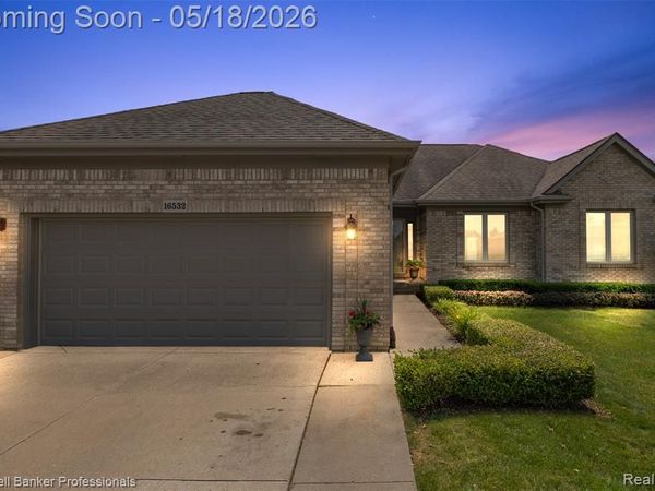 16532 Moore Park Road, Macomb Twp, MI 48044