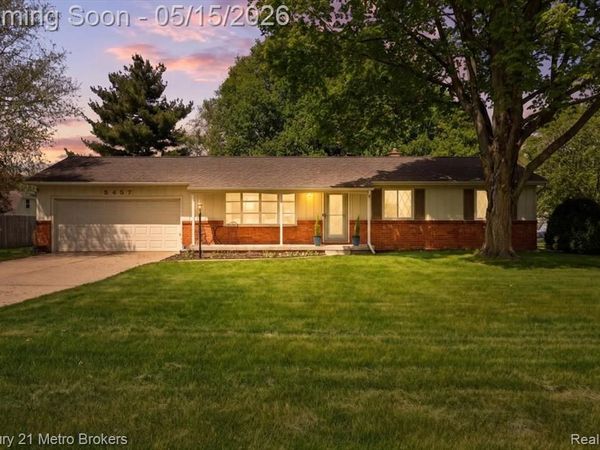 5457 N Seymour Road, Flushing Twp, MI 48433