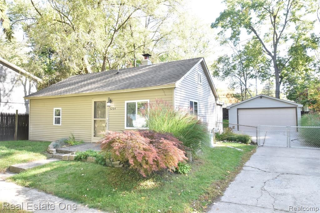 3234 Whitfield Drive, Waterford Township, MI 48329 Main Photo