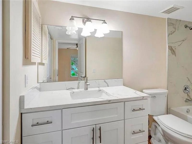 1900 Alamanda Dr, Unit 202, Naples, FL 34102 Photo