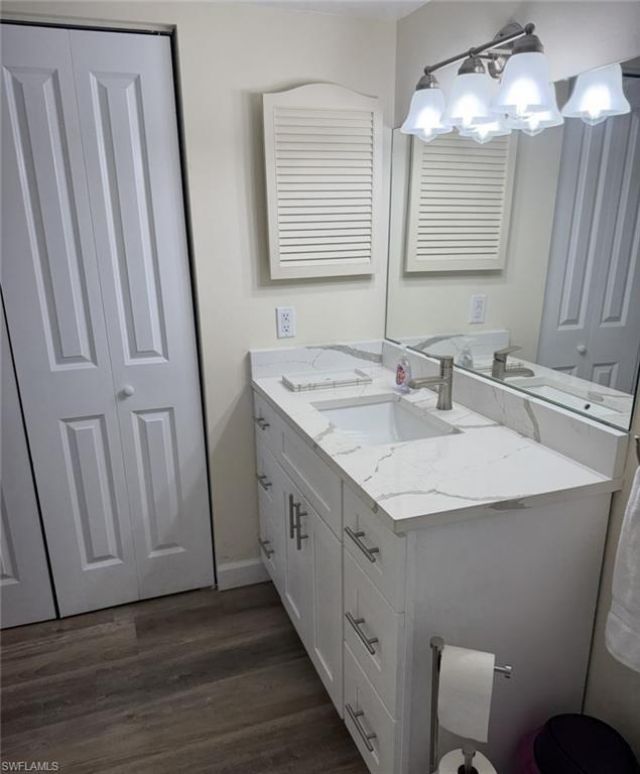 1900 Alamanda Dr, Unit 202, Naples, FL 34102 Photo