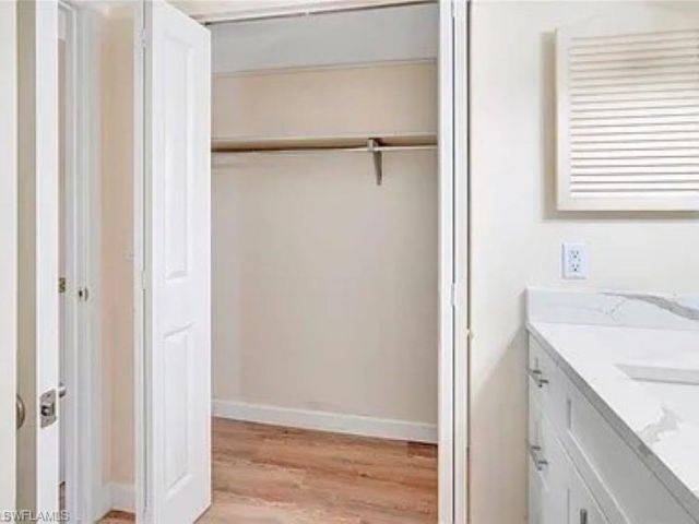 1900 Alamanda Dr, Unit 202, Naples, FL 34102 Photo