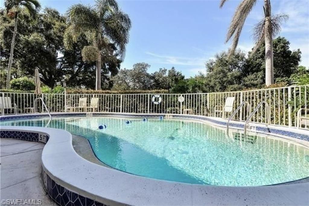 1900 Alamanda Dr, Unit 202, Naples, FL 34102 Photo