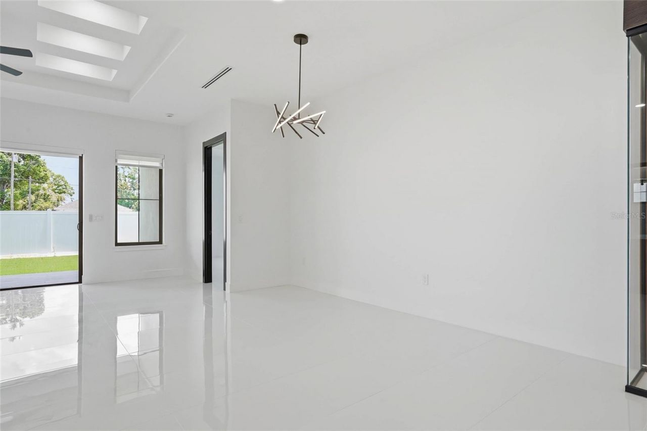 7013 N Clearview Avenue, Tampa, FL 33614 Photo