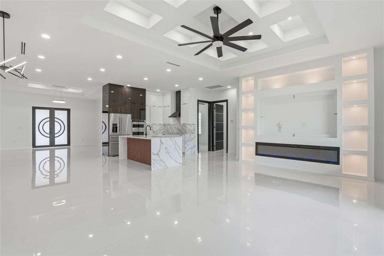 7013 N Clearview Avenue, Tampa, FL 33614 Photo