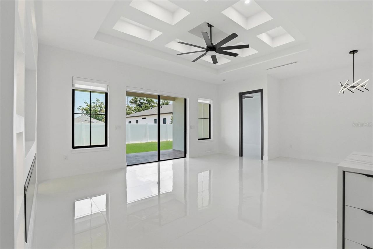7013 N Clearview Avenue, Tampa, FL 33614 Photo