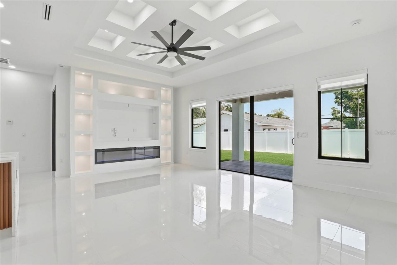 7013 N Clearview Avenue, Tampa, FL 33614 Photo