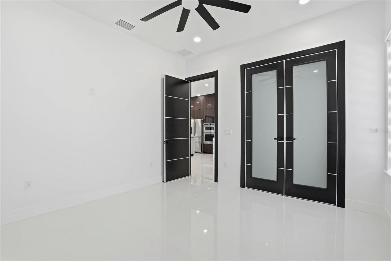 7013 N Clearview Avenue, Tampa, FL 33614 Photo