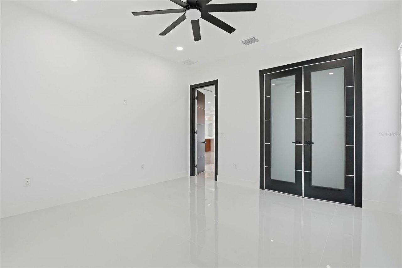 7013 N Clearview Avenue, Tampa, FL 33614 Photo