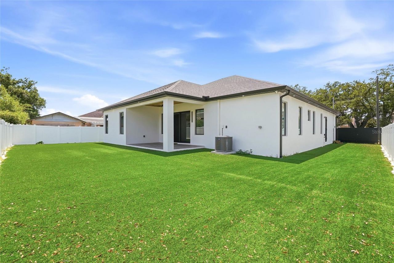 7013 N Clearview Avenue, Tampa, FL 33614 Photo