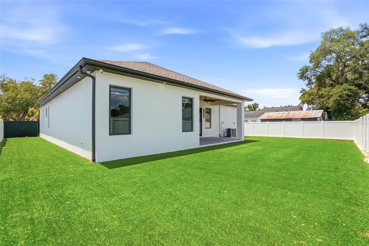 7013 N Clearview Avenue, Tampa, FL 33614 Photo