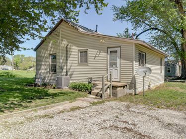 811 S LOCUST Street, GLENWOOD, IA 51534