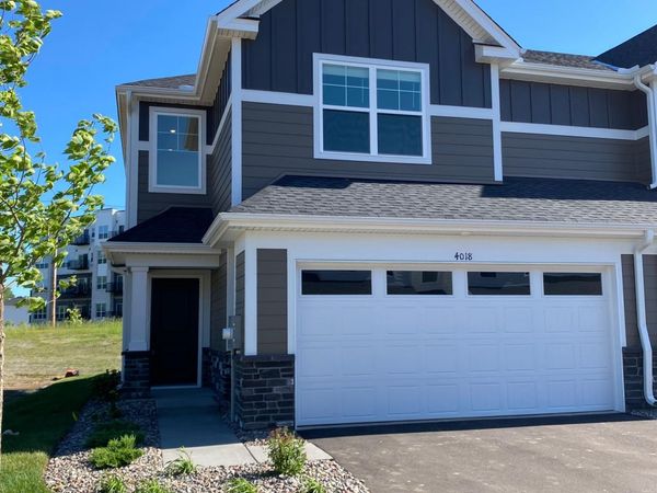 4018 Hayward Avenue N, Oakdale, MN 55128